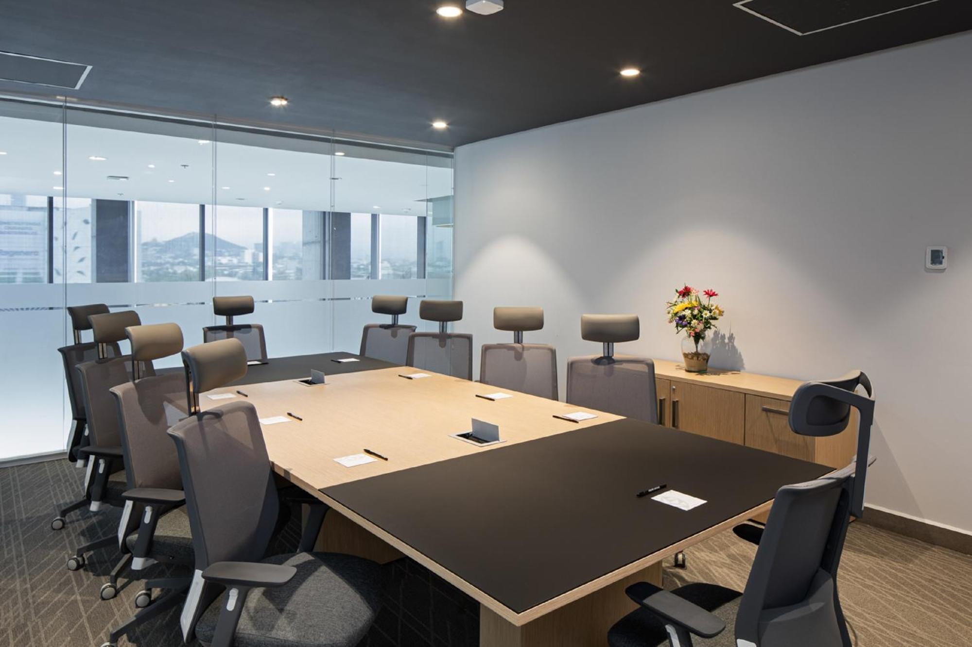 Hotel Galeria Plaza Monterrey Exterior foto Meeting room